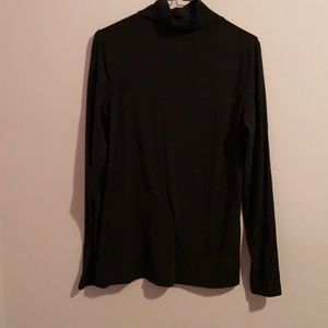 Lululemon black turtle neck size 8